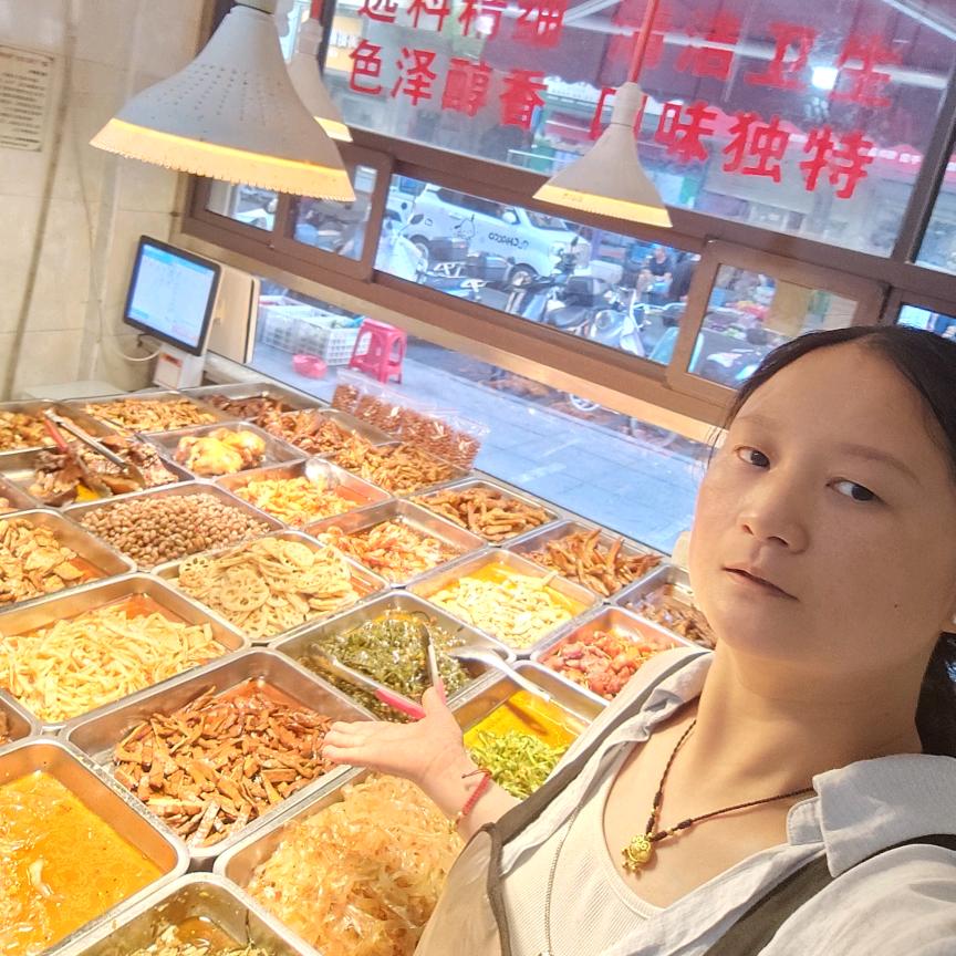 夏小琴