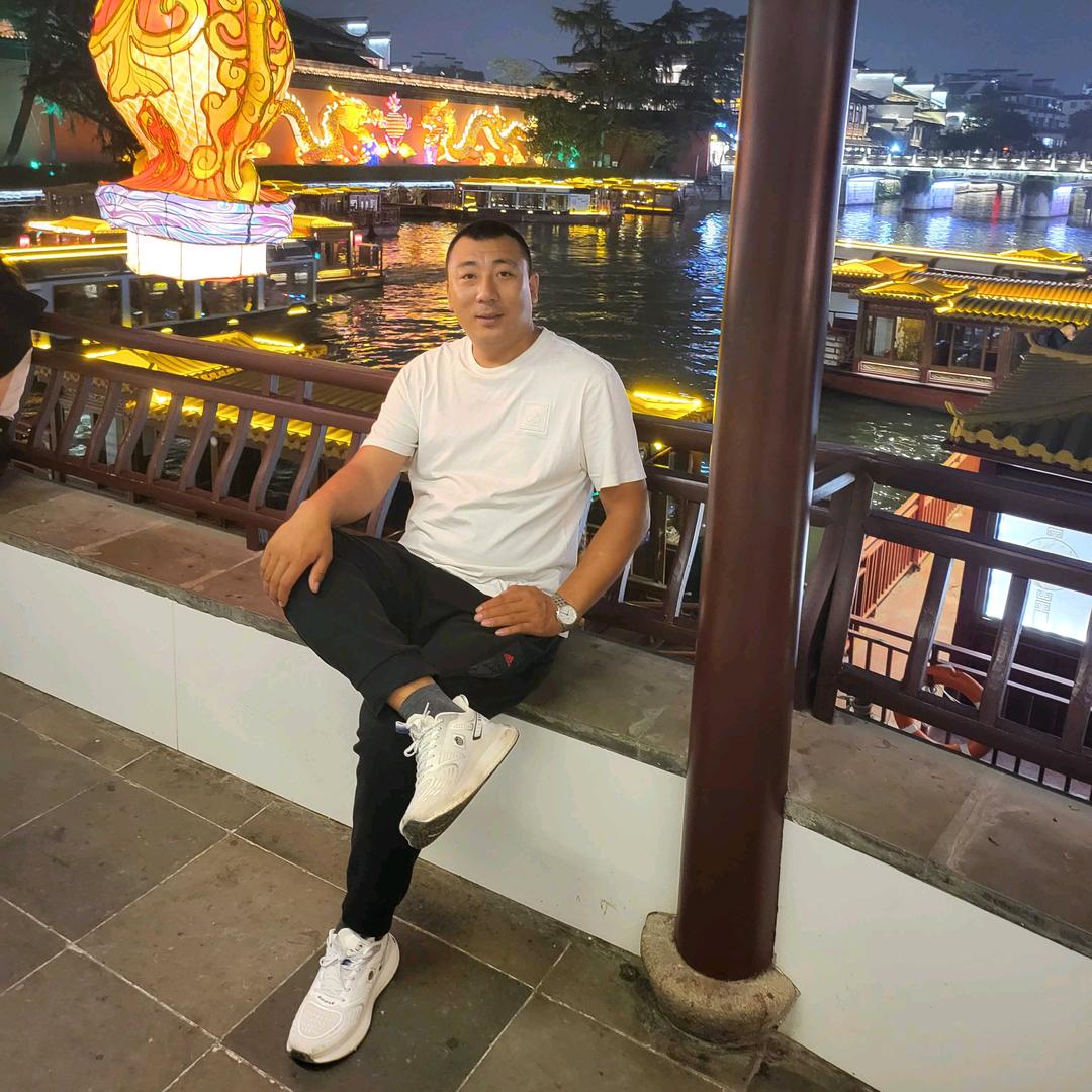 幕墙工程，韩易霖