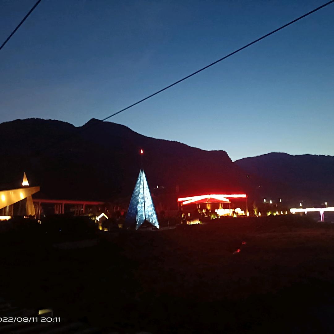 受伤的男人，谁都不想信