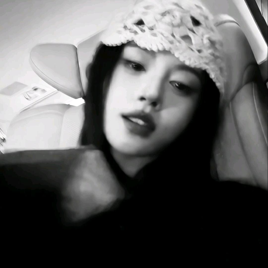 玲玲子.