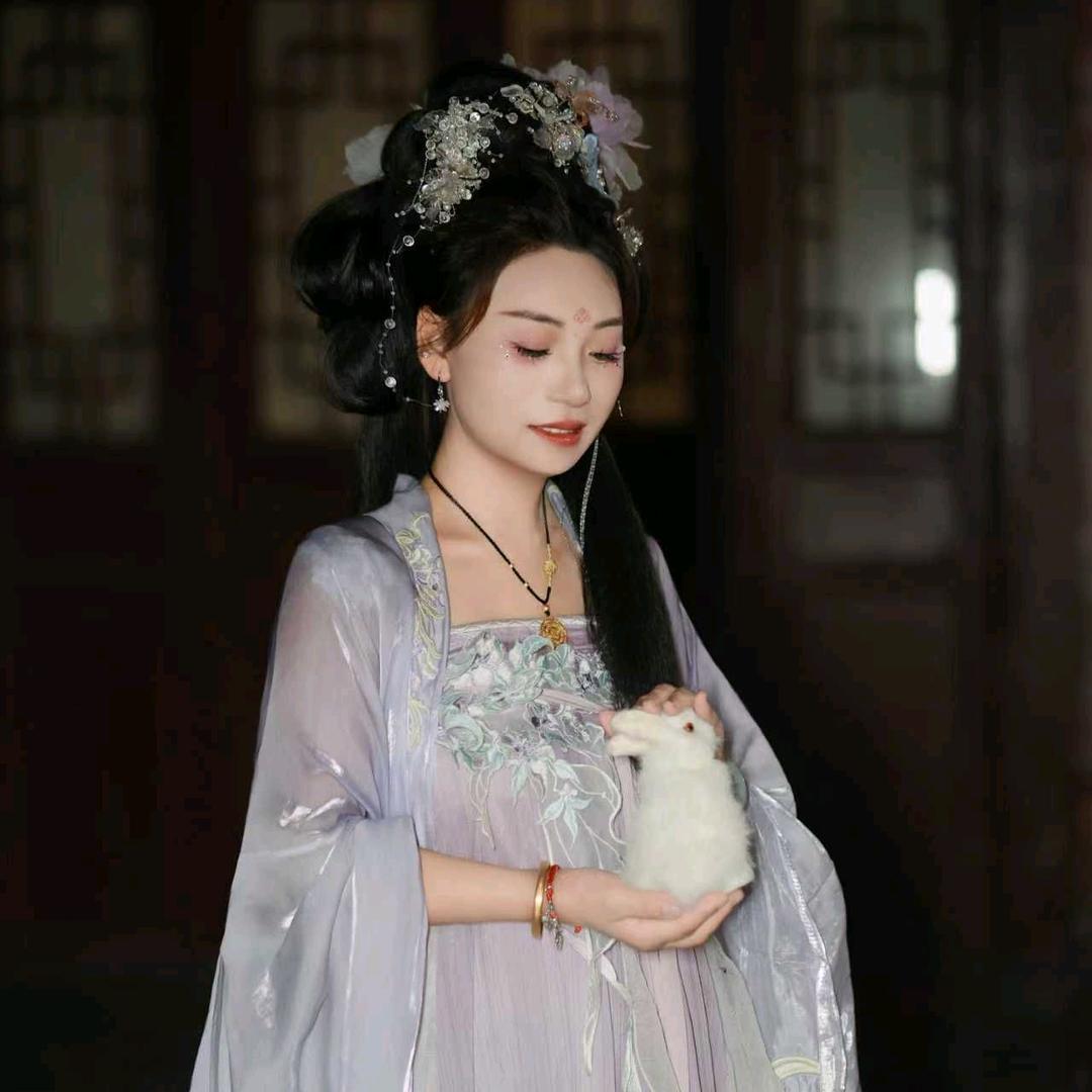 （玲）