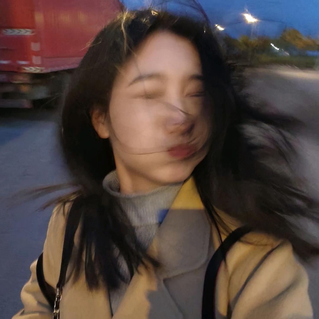 生龙活虎的莹子