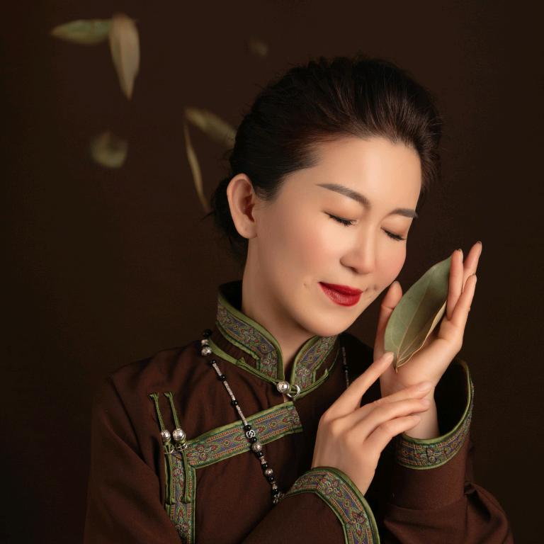 鄂伦春旗笑宇
