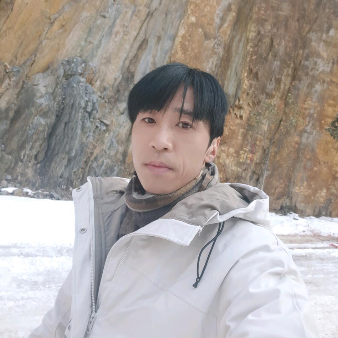 吻天的狼