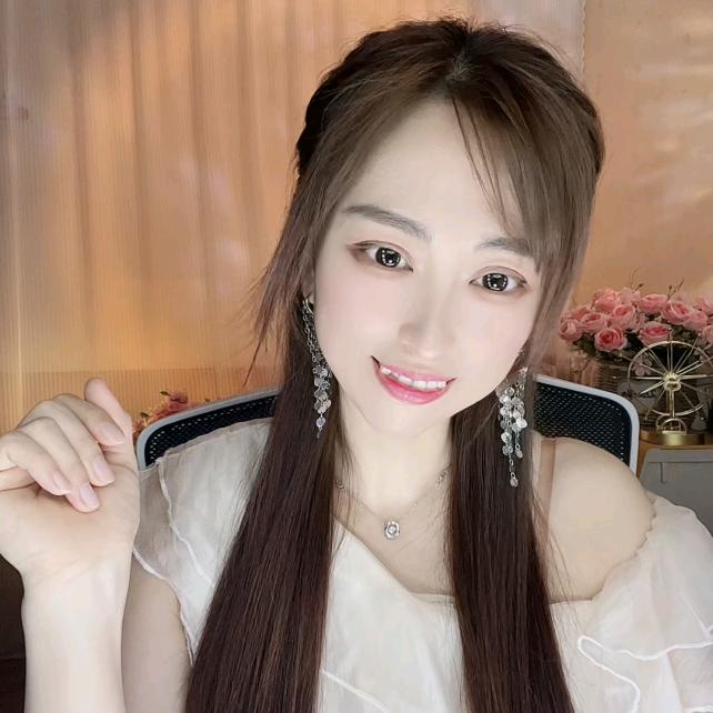 烟小晚🧚🏻‍♀️