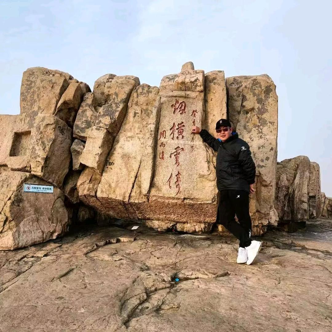 只会炒面的浩哥
