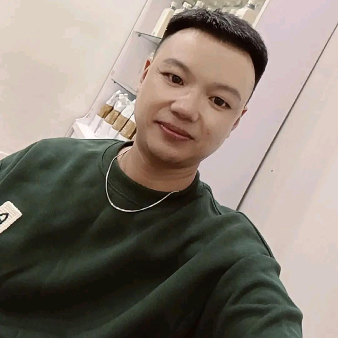 雪东烫染名店（收长发）