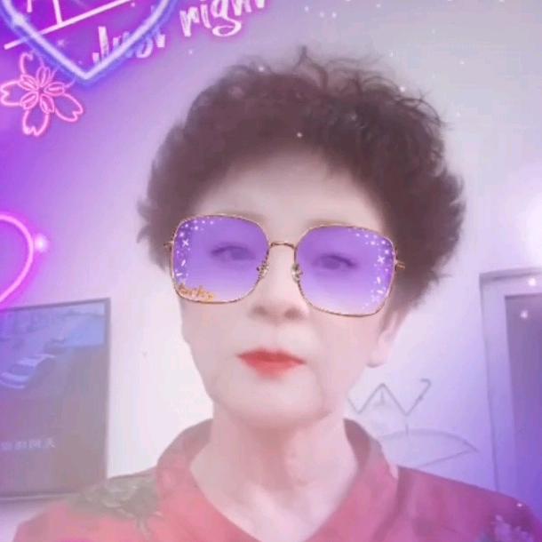 英姐，