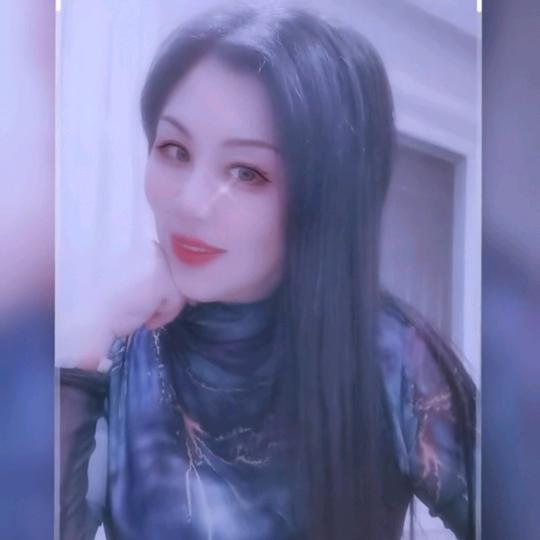 何姐