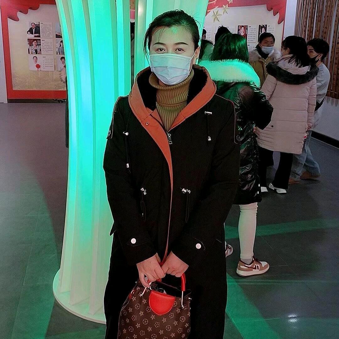 请叫我芳姐