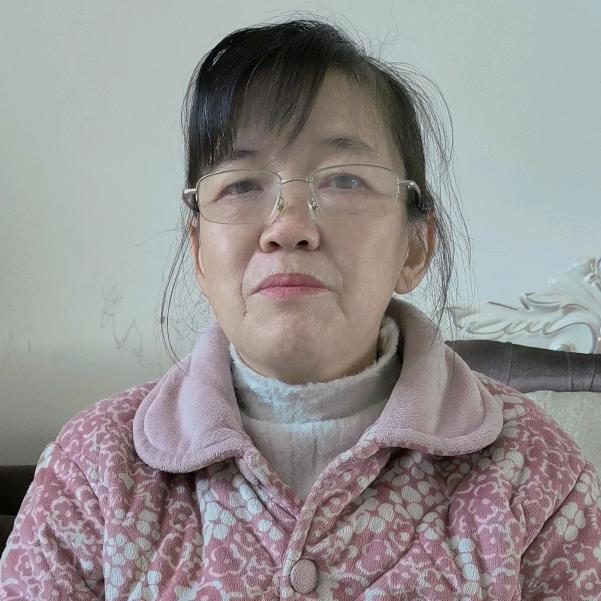 伍阿姨（晚上21：10直播）