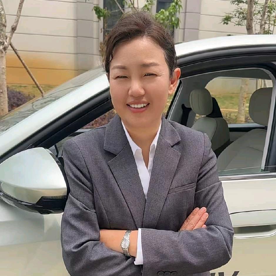 语华和小姐妹在文山