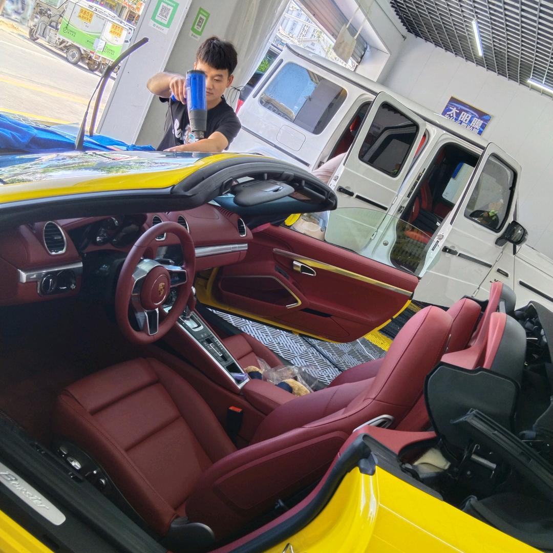 牧阳汽车美容装饰现场加工脚垫