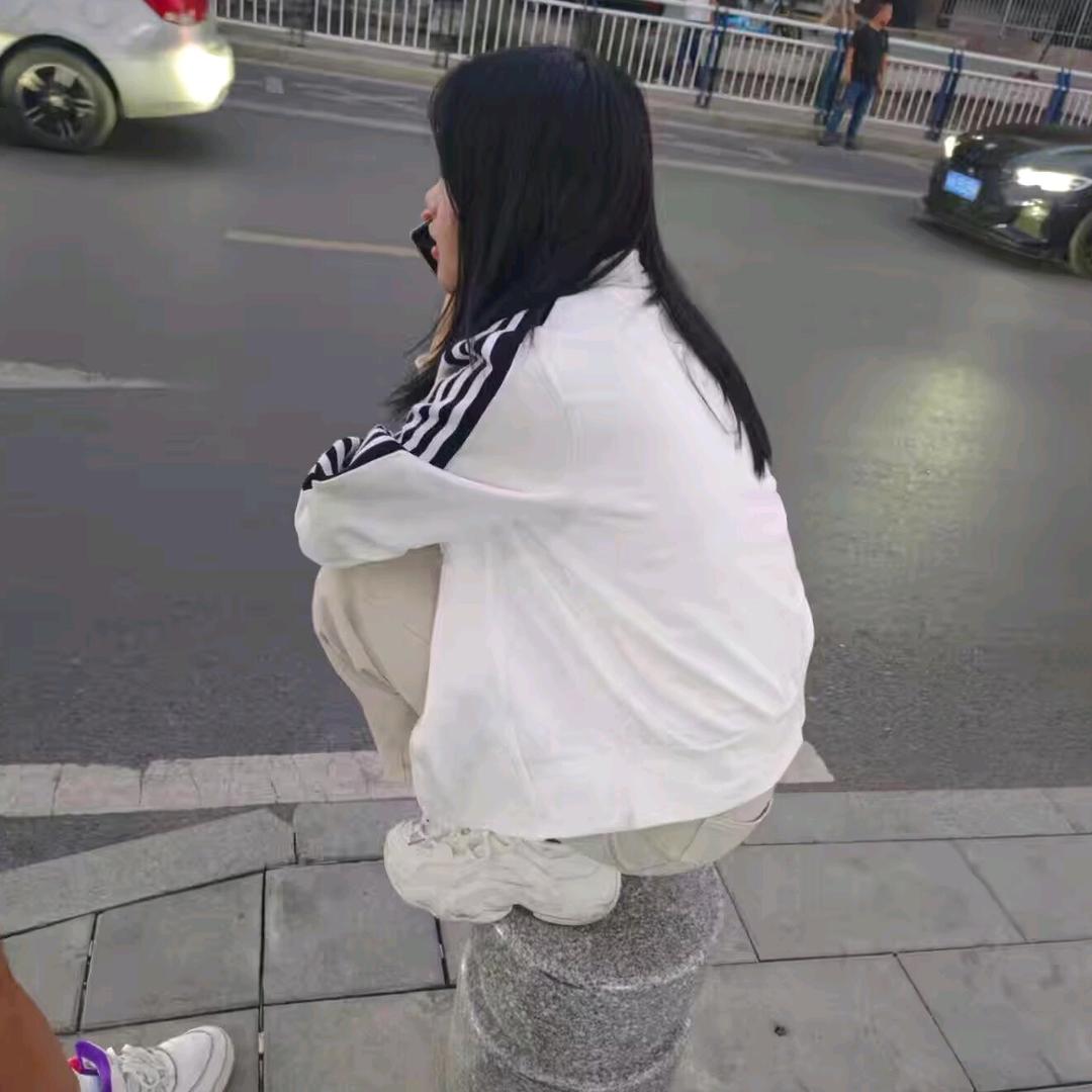 两颗石榴籽