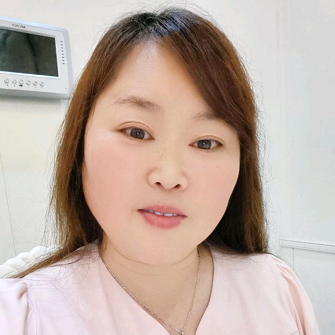 兰姐，海口龙华凤爪优选食品店