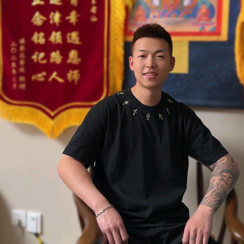 北马小哥🐉（二先生）
