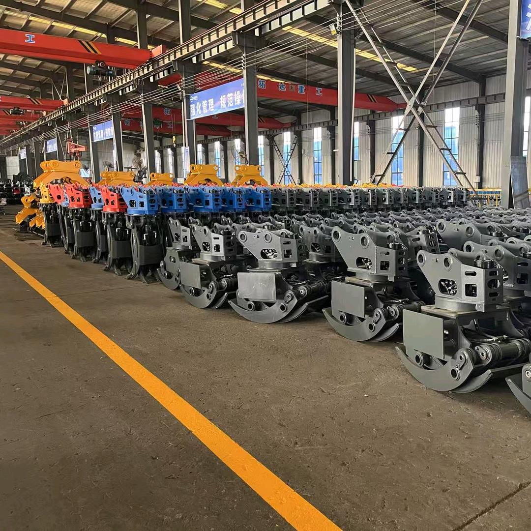 挖掘机前段属具制造商代炳芹