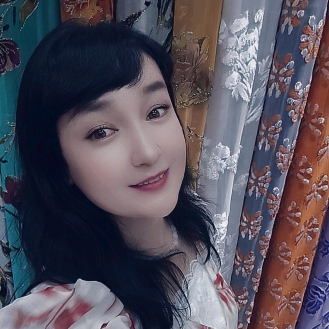 爱万魅丝绸店