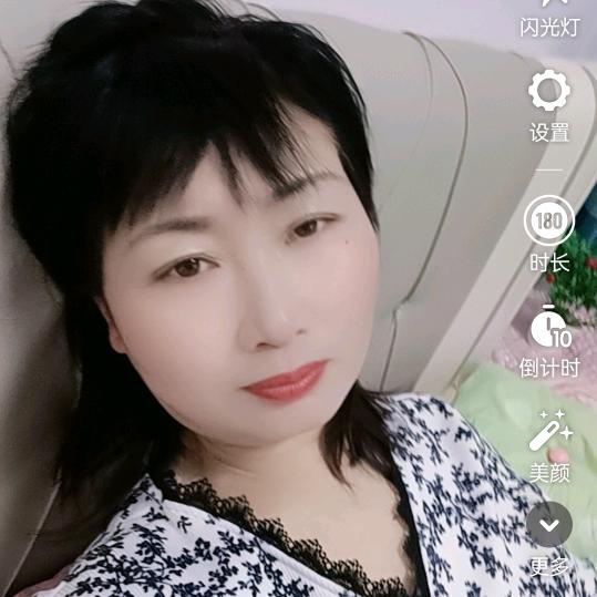 梧桐听雨夜