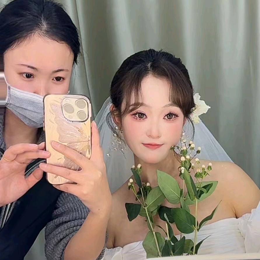 婚礼跟妆师——千歌