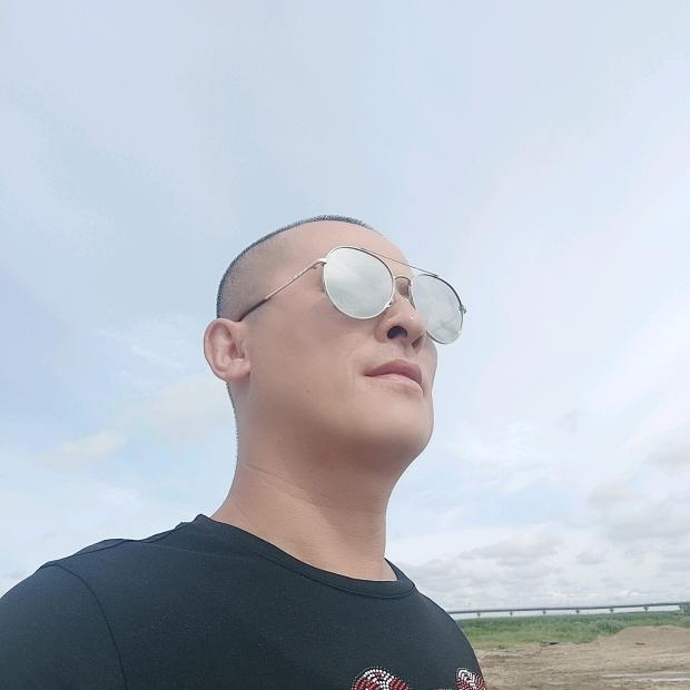 王，那跑