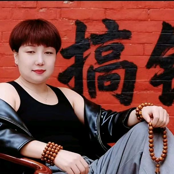魔^O^影