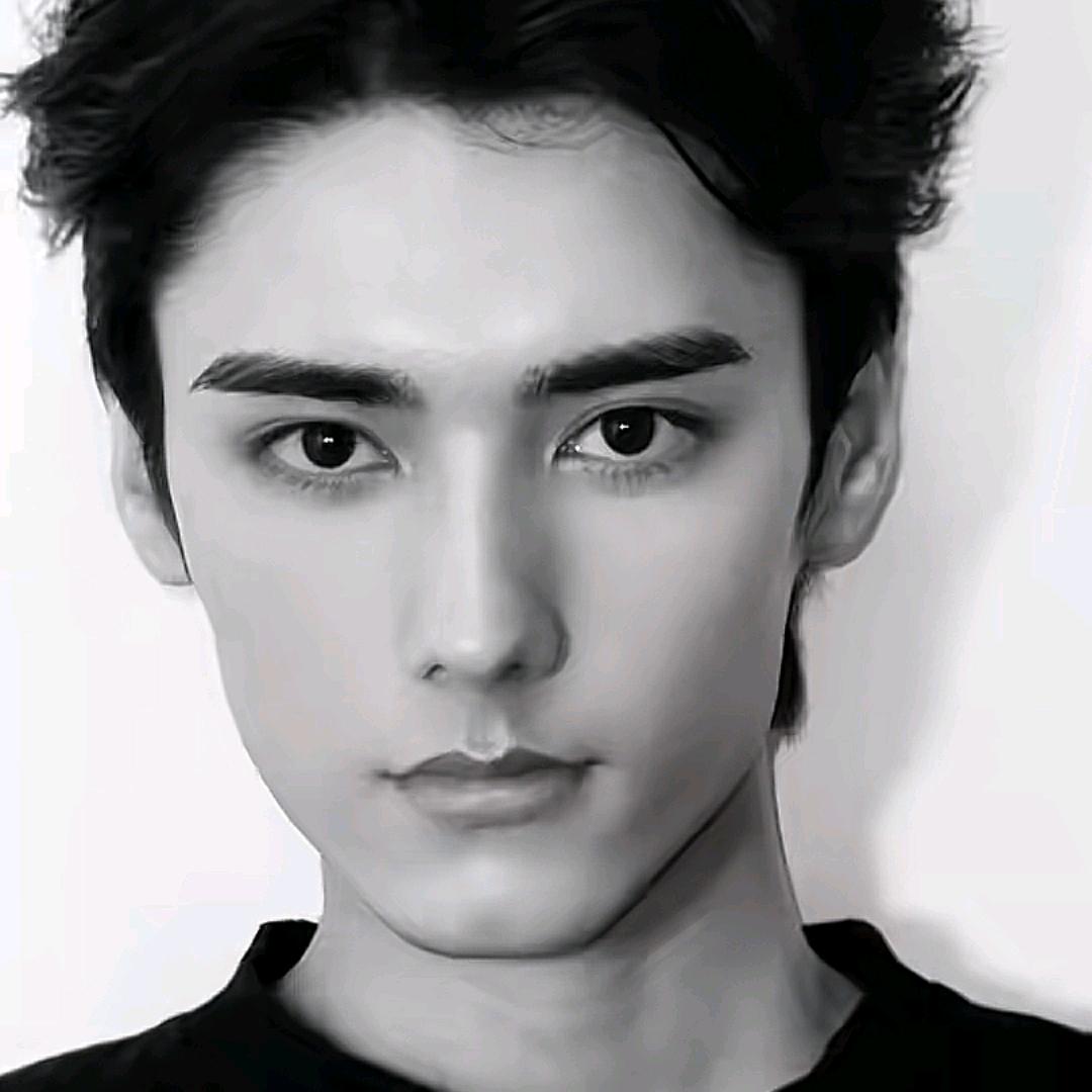 鱼骨头小小黑