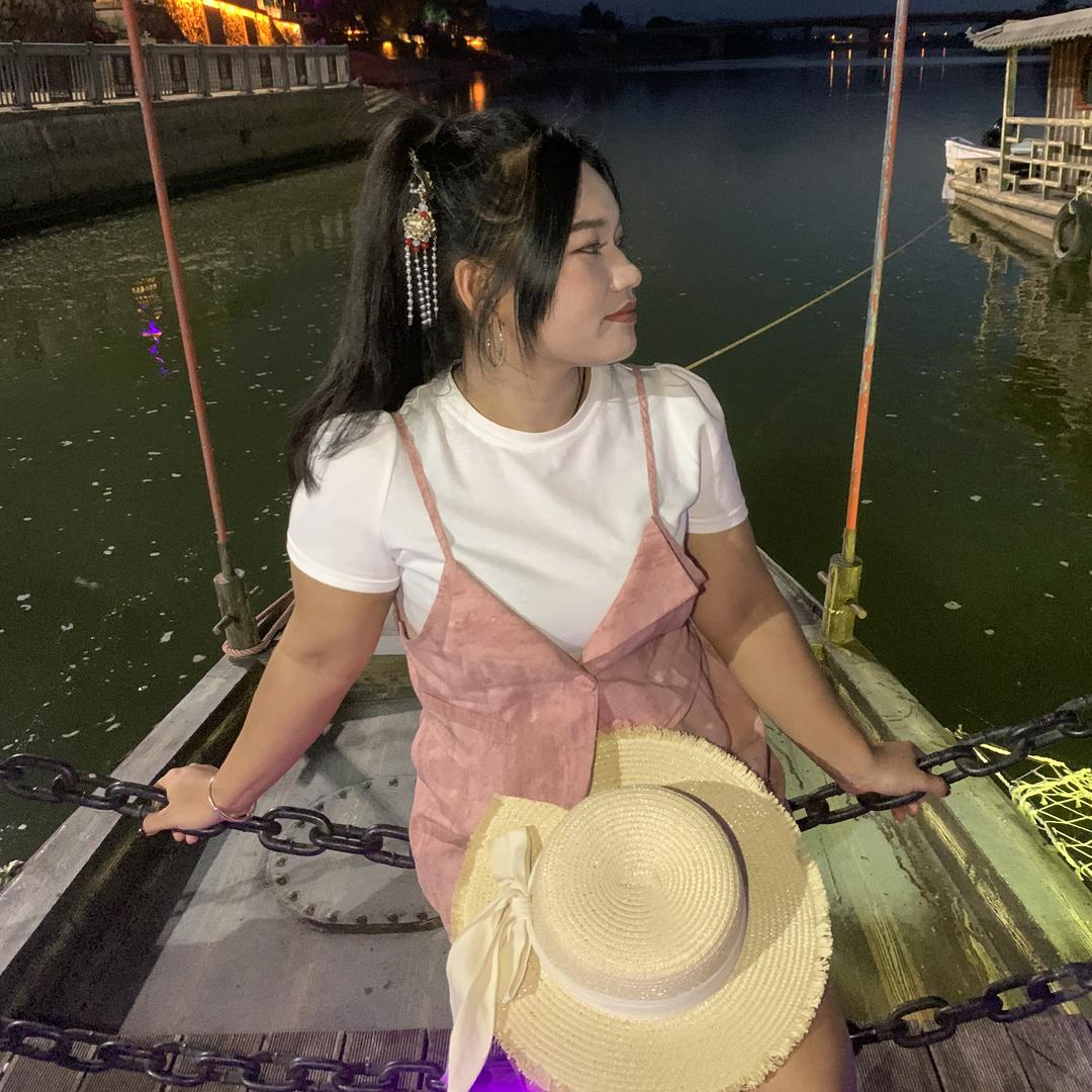 佤族服装定制
