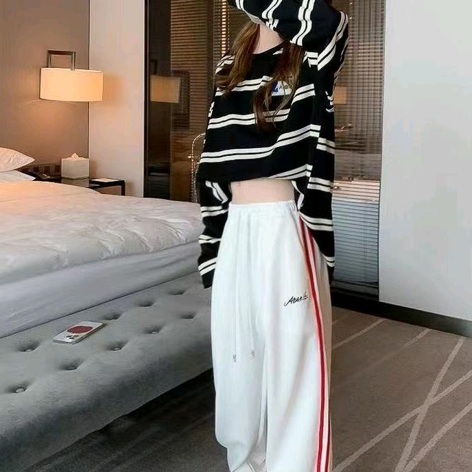 C W 奢潮穿搭