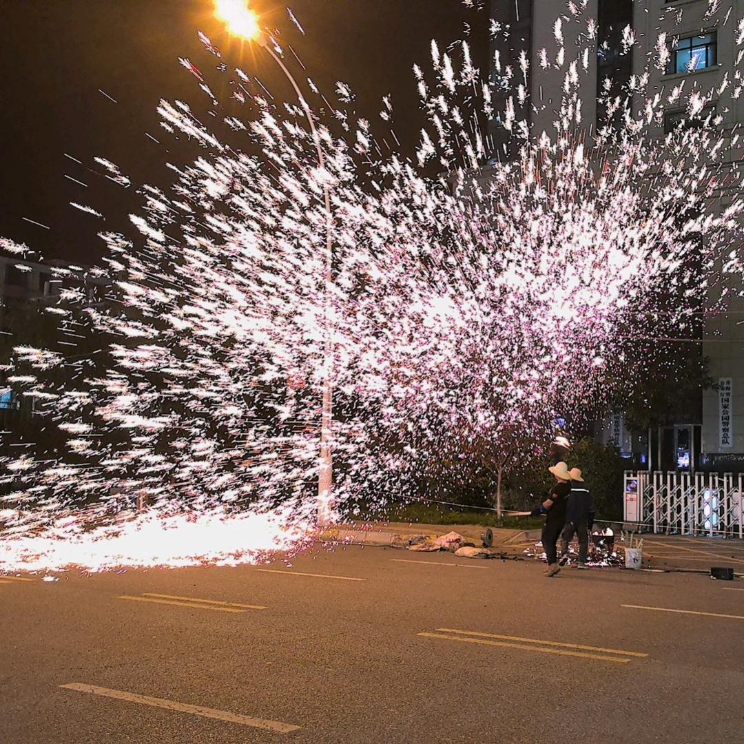 西宁俊義打铁花团队