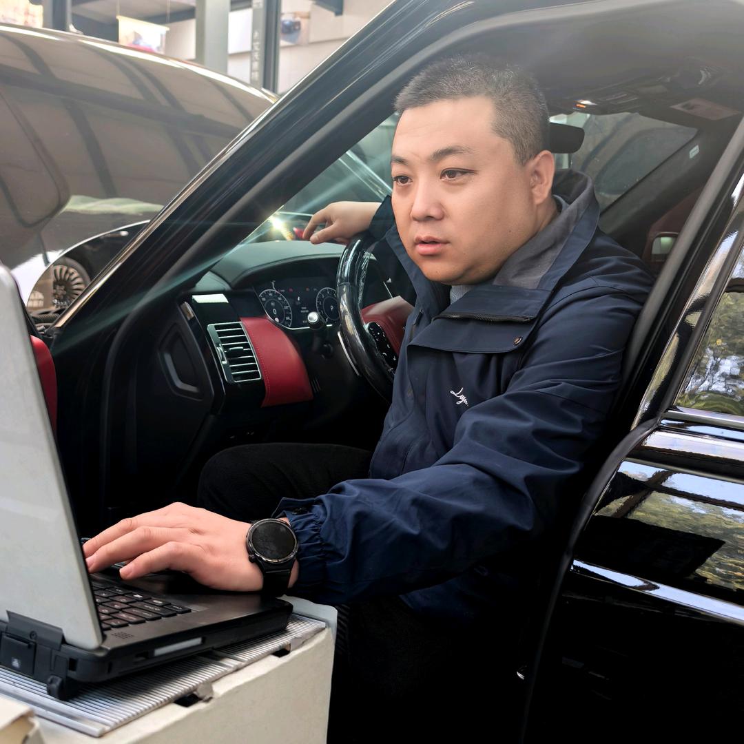 太原飞哥修路虎