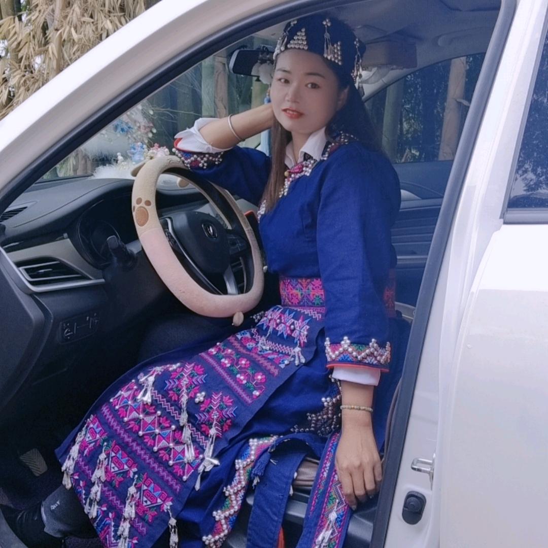 墨江姑娘
