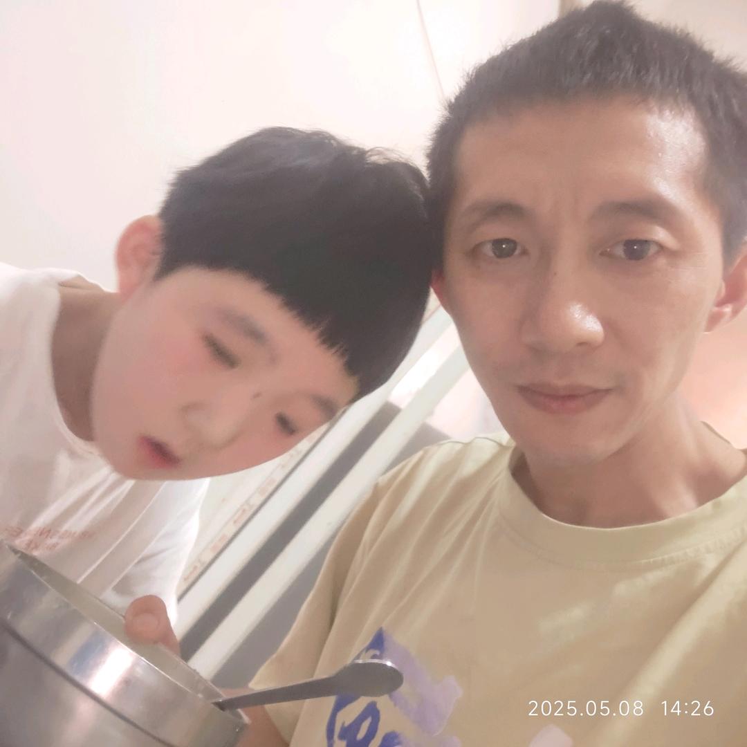 小张瑞和爸爸