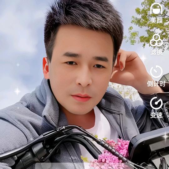 一介布衣🌹💰