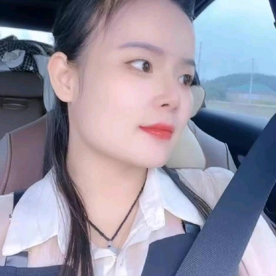 丰硕硅材-谢红红