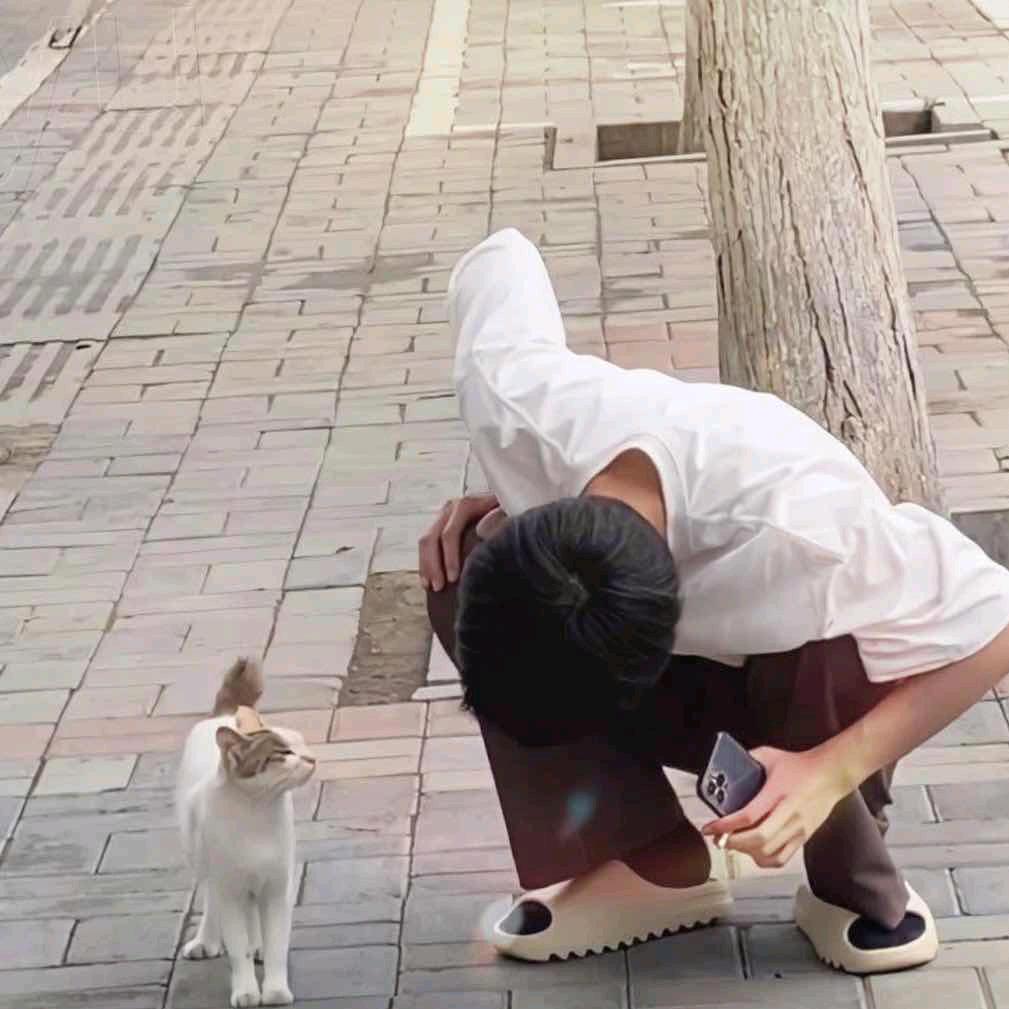 言默