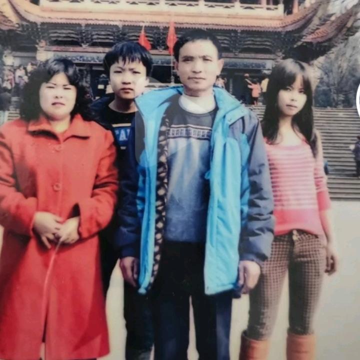 微微一笑很倾城，川J人氏，游子天下秀。