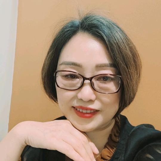 海门区万之冠服装店