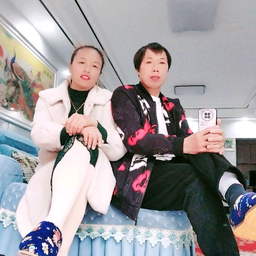 何筛芳