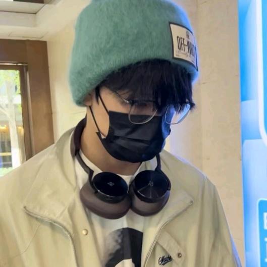 柒  一🎧