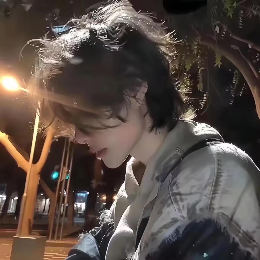 酒馆里拿着AK的joker先生