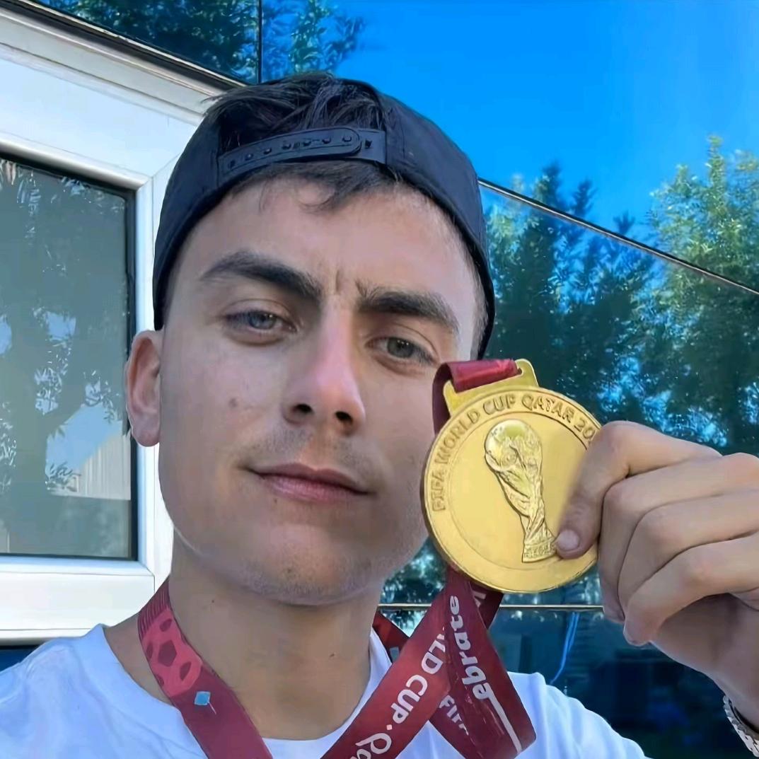 happy！！     二头四臂