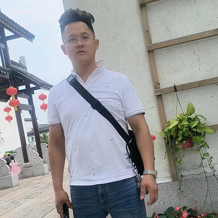 眼镜哥