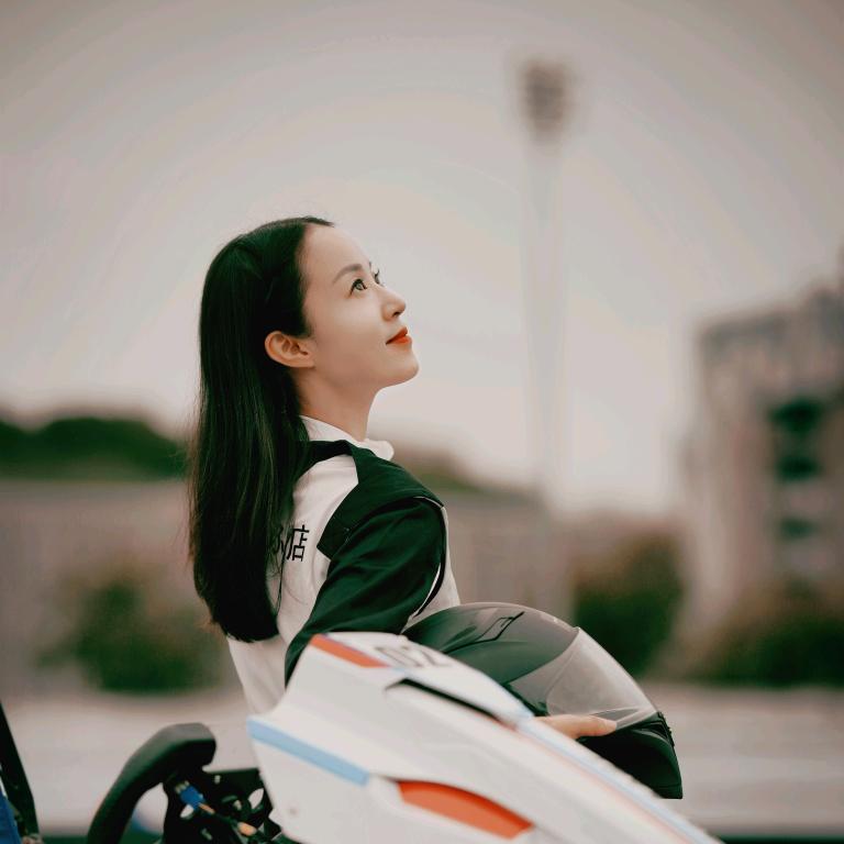 小冰冰探世界