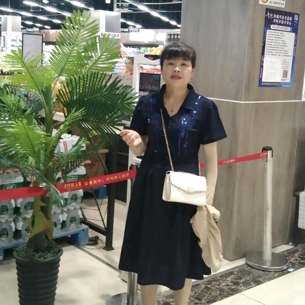 单纯女人，李春颖