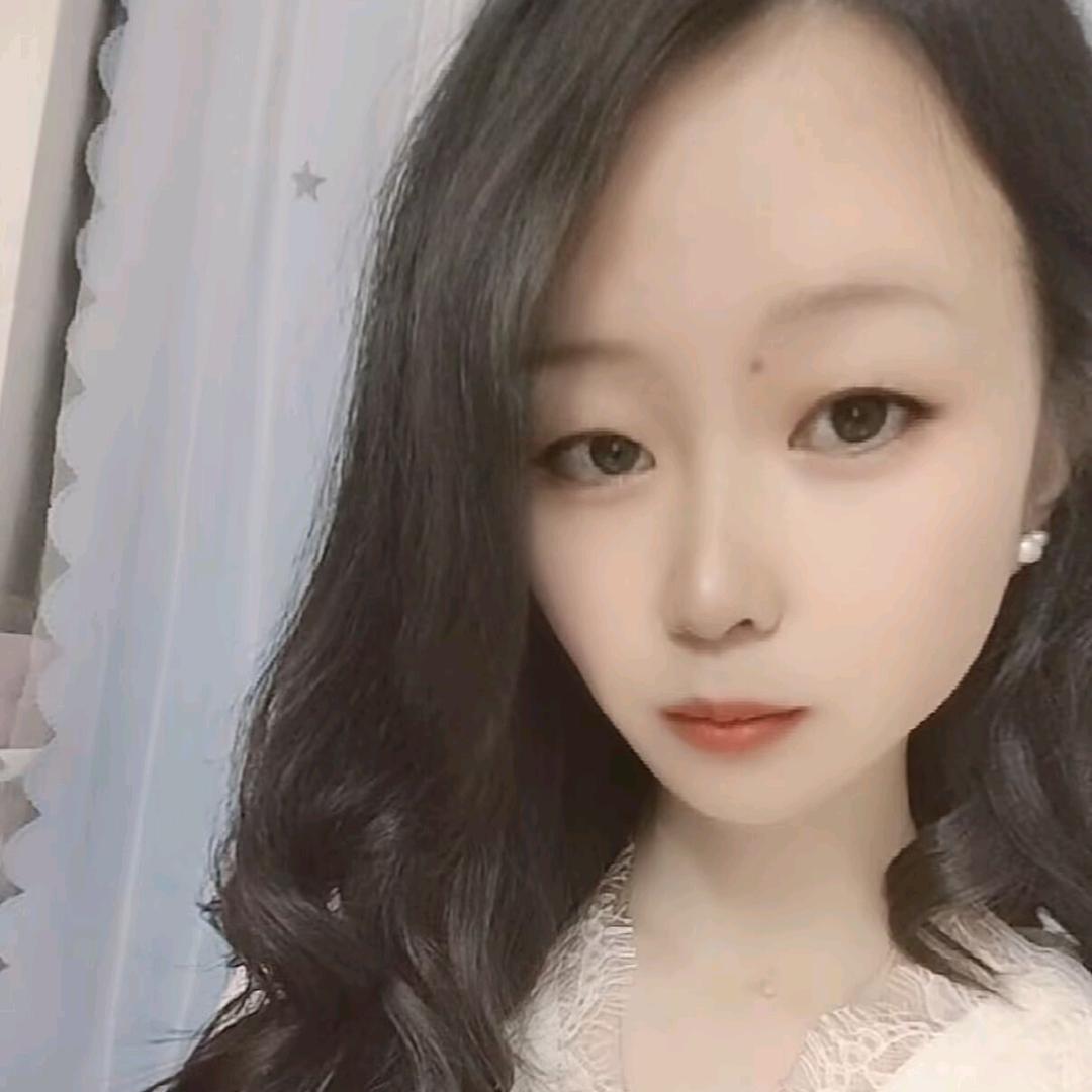 杨𝒴𝒶𝓃ℊ ᥫ