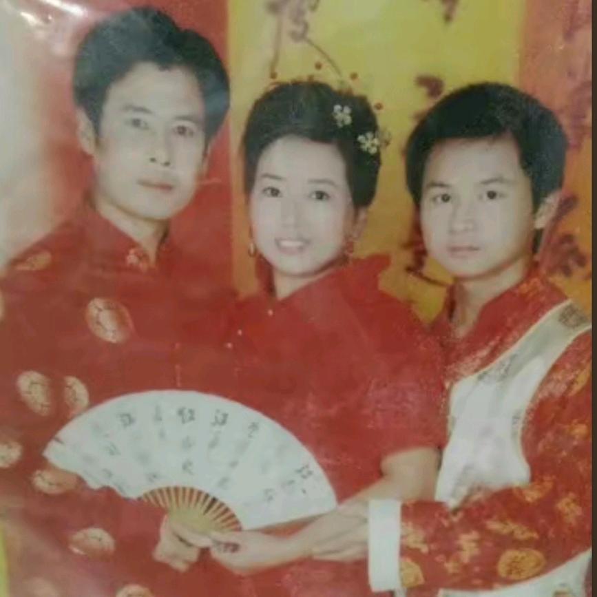 薛勤