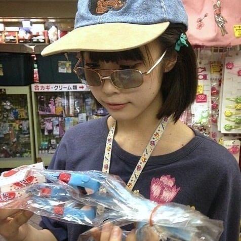 酒窝。