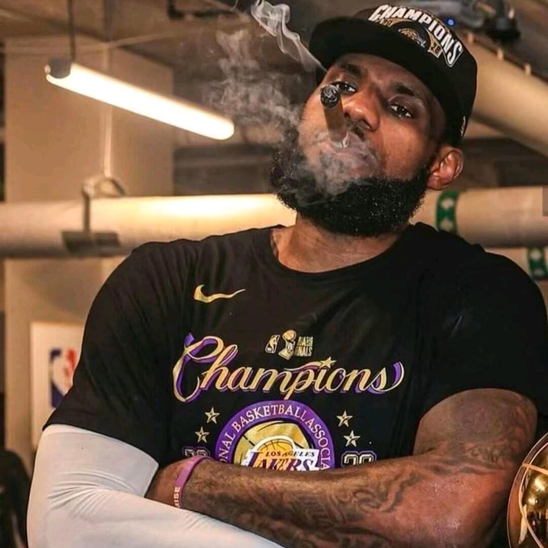 跑不动3公里的小Q.🇨🇳