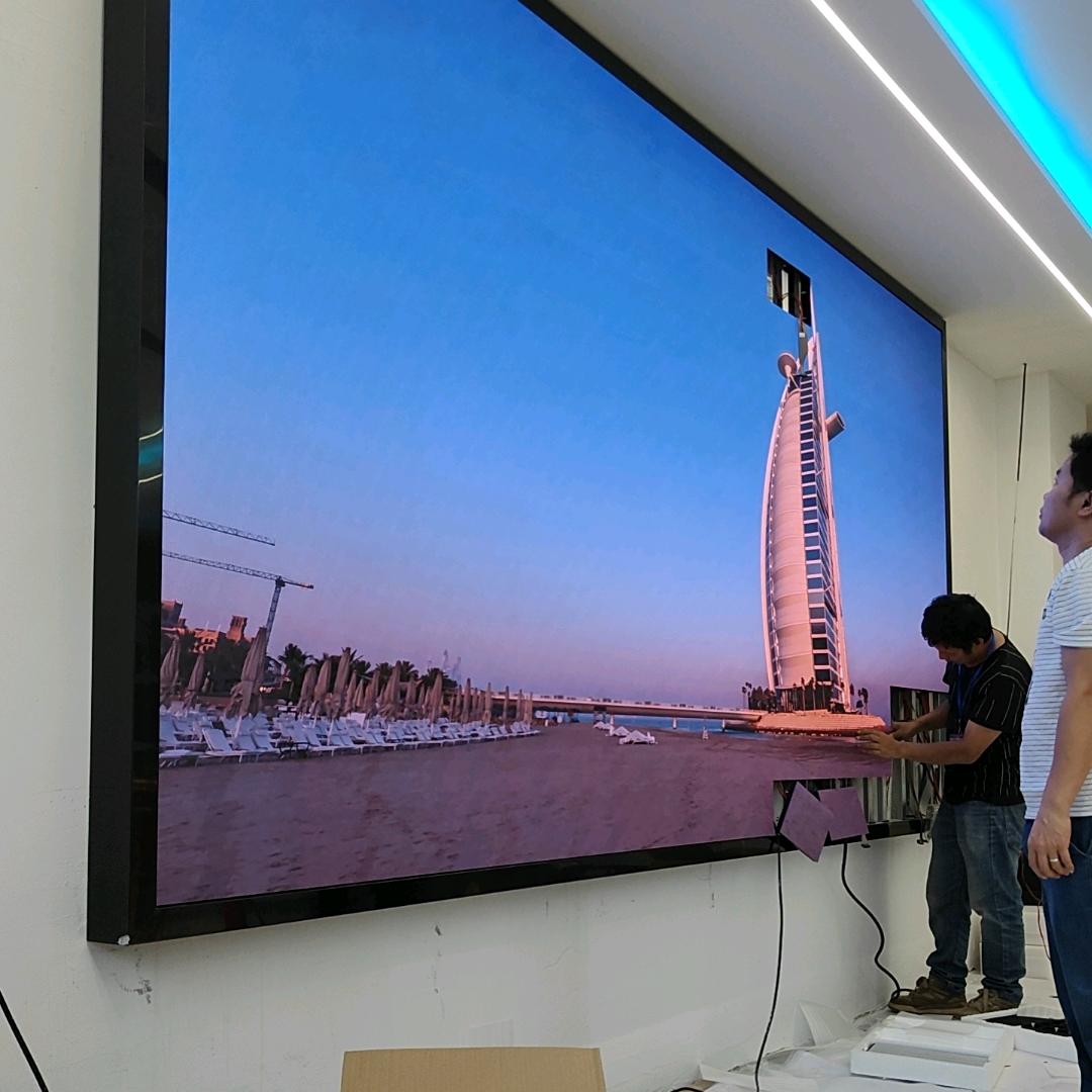 17年LED显示屏黄小莲